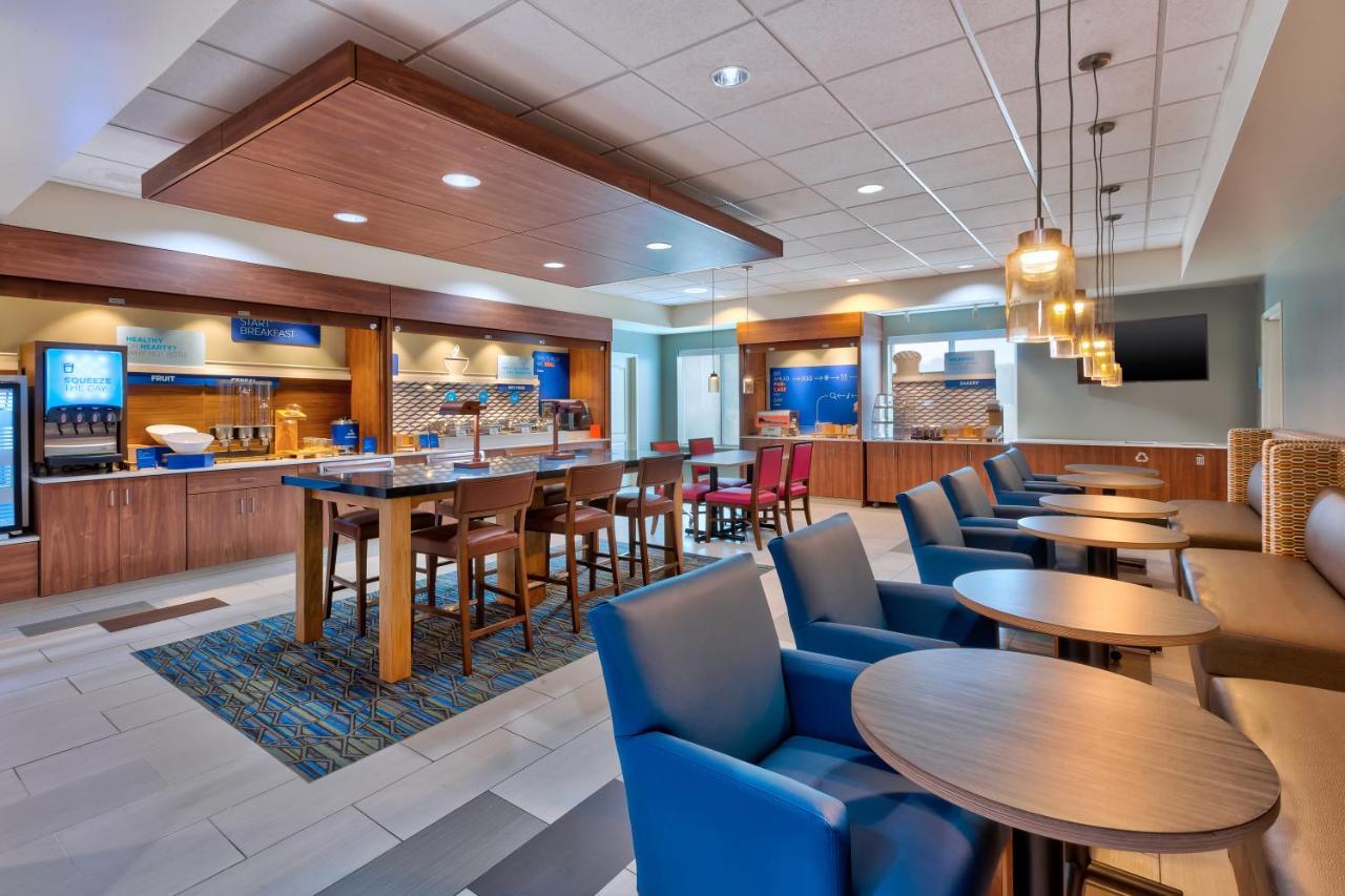 Holiday Inn Express & Suites - Effingham By Ihg Extérieur photo