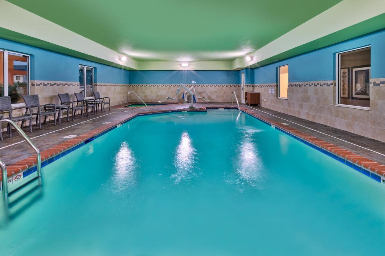 Holiday Inn Express & Suites - Effingham By Ihg Extérieur photo